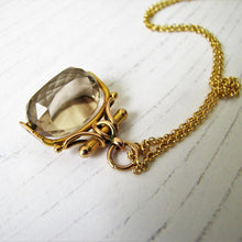 Charger l'image dans la galerie, Victorian 9ct Gold Citrine Spinner Fob, Chester 1890 - MercyMadge