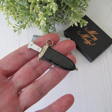 Charger l'image dans la galerie, Antique Silver Novelty Cheroot Cutter Fob Pendant