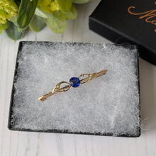 Charger l'image dans la galerie, Antique 9ct Gold, Blue Iolite & Pearl Stock Pin