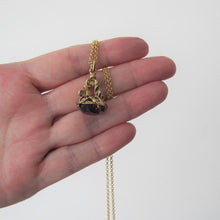 Charger l'image dans la galerie, English 9ct Gold & Amethyst Fob