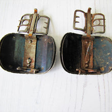 Charger l'image dans la galerie, Pair Of Georgian Cut Steel Shoe Buckles - MercyMadge