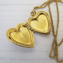 Charger l'image dans la galerie, Vintage 10ct Rolled Gold Heart Locket & Chain