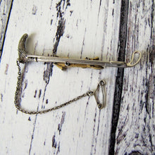Cargar imagen en el visor de la galería, Antique Victorian Gold And Silver Fox Hunting Stock Pin.