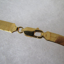 Charger l'image dans la galerie, Italian 18ct Gold Omega Necklace