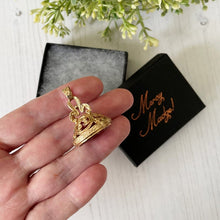 Lade das Bild in den Galerie-Viewer, Victorian 9ct Gold Carnelian Intaglio Fob