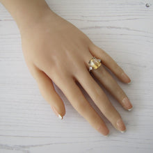 Charger l'image dans la galerie, 9ct Gold Emerald Cut Bi-Color Citrine Ring. - MercyMadge