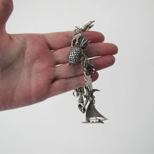 Charger l'image dans la galerie, Vintage Afro Brazilian Penca de Balangandan Silver Charm Bracelet - MercyMadge