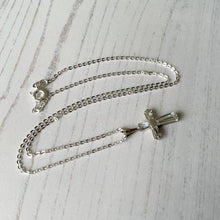 Charger l'image dans la galerie, Vintage Sterling Silver Cubic Zirconia Cross Pendant