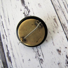 Charger l'image dans la galerie, Antique Whitby Jet & Coral Cameo Brooch - MercyMadge