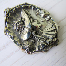 Carica l'immagine nel visualizzatore di Gallery, Antique 1904 Art Nouveau Sterling Silver "Gibson Girl" Portrait Brooch. - MercyMadge