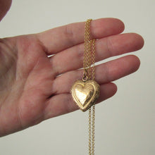 Cargar imagen en el visor de la galería, Antique Kollmar & Jourdan Rolled Gold Heart Locket