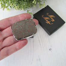 Charger l'image dans la galerie, Antique Scottish Silver & Jasper Brooch