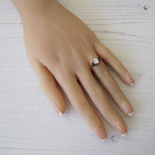 Charger l'image dans la galerie, Vintage 9ct Gold Sapphire & CZ Diamond Ring, London 1981. - MercyMadge