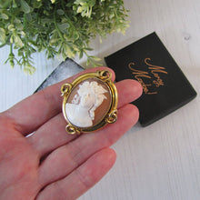 Charger l'image dans la galerie, Antique Georgian Gold Cameo Brooch