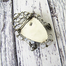 Charger l'image dans la galerie, Vintage Mexican Silver Filigree Face Brooch - MercyMadge