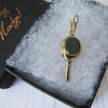 Carica l'immagine nel visualizzatore di Gallery, Antique 15ct Gold Watch Key Fob, Victorian/Georgian - MercyMadge