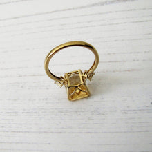 Charger l'image dans la galerie, 9ct Gold Emerald Cut Bi-Color Citrine Ring. - MercyMadge