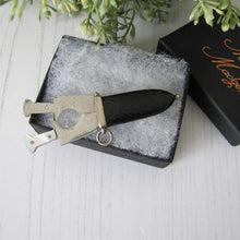 Charger l'image dans la galerie, Antique Silver Novelty Cheroot Cutter Fob Pendant