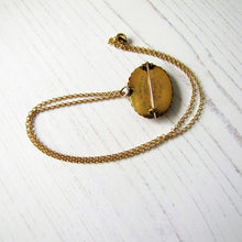 Carica l'immagine nel visualizzatore di Gallery, Antique 15ct Gold Locket Pendant, Mourning For Edward Aged 8 - MercyMadge