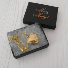 Cargar imagen en el visor de la galería, Antique Kollmar & Jourdan Rolled Gold Heart Locket