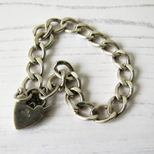 Charger l'image dans la galerie, Victorian Style Silver Curb Chain Bracelet, Heart Padlock Clasp - MercyMadge