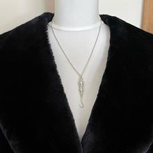 Cargar imagen en el visor de la galería, Victorian Silver Miniature Button Hook Chatelaine Pendant