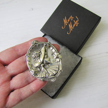 Carica l'immagine nel visualizzatore di Gallery, Antique 1904 Art Nouveau Sterling Silver "Gibson Girl" Portrait Brooch. - MercyMadge