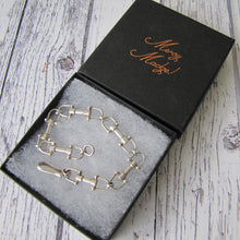 Charger l'image dans la galerie, Sterling Silver Bridle Bit Bracelet. Equestrian Gucci Style Snaffle Bracelet, - MercyMadge