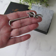 Charger l'image dans la galerie, Antique Victorian Silver Horseshoe, Fox & Crop Stock Pin