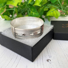 Cargar imagen en el visor de la galería, Charles Horner Chester Silver Bracelet