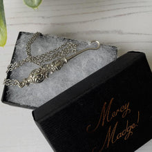 Cargar imagen en el visor de la galería, Victorian Silver Miniature Button Hook Chatelaine Pendant