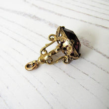 Charger l'image dans la galerie, English 9ct Gold & Amethyst Fob
