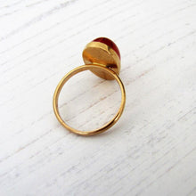 Charger l'image dans la galerie, Art Deco 18ct Gold Carnelian Bezel Ring - MercyMadge