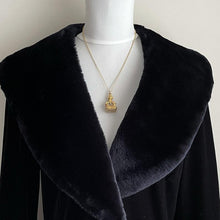 Charger l'image dans la galerie, Georgian Gold Cased Steel Intaglio Fob Seal : Corona Fides