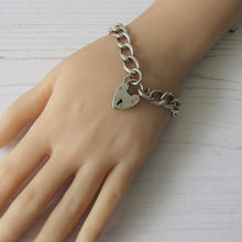 Charger l'image dans la galerie, Victorian Style Silver Curb Chain Bracelet, Heart Padlock Clasp - MercyMadge
