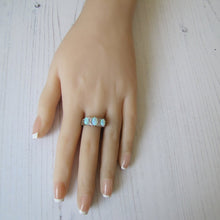 画像をギャラリービューアに読み込む, エドワーディアン リバイバル 3 ストーン オパール & CZ ダイヤモンド リング