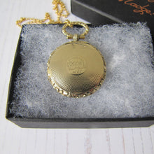 Charger l'image dans la galerie, 15ct Carved Gold Memorial Locket For Sir John Guise, English Baronet 1865 - MercyMadge
