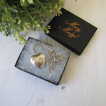 Charger l'image dans la galerie, Japanese Aesthetic Sterling Silver Heart Locket
