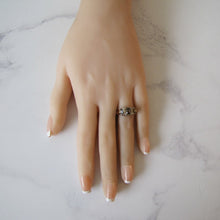 Charger l'image dans la galerie, Vintage 9ct Gold Alexandrite & Diamond Edwardian Revival Ring