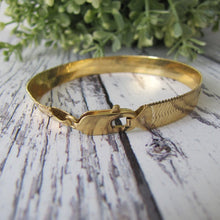 Charger l'image dans la galerie, Vintage 18ct Yellow Gold Omega/Flat Snake Bracelet, Italy - MercyMadge