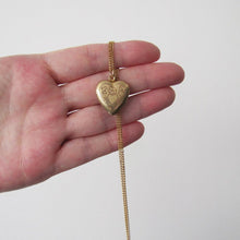 Charger l'image dans la galerie, Vintage 10ct Rolled Gold Heart Locket & Chain