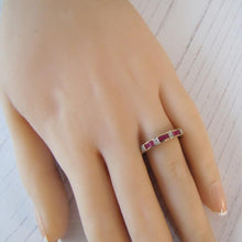 Charger l'image dans la galerie, Vintage 9ct Gold Diamond & Ruby Eternity Band Ring.