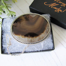 Charger l'image dans la galerie, Antique Victorian Scottish Agate Sterling Silver Brooch