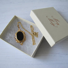 Cargar imagen en el visor de la galería, Vintage 1930s Rolled Gold & Onyx Hidden Locket Pendant - MercyMadge