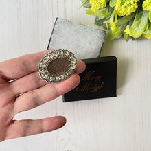 Cargar imagen en el visor de la galería, Georgian Black Dot Paste Locket Brooch With Hair Work