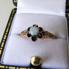 Charger l'image dans la galerie, Victorian Opal & Rose Gold Flower Ring