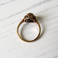 Cargar imagen en el visor de la galería, Vintage 9ct Gold Peridot & Spinel Halo Ring - MercyMadge