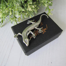 Cargar imagen en el visor de la galería, Vintage Sterling Silver Lizard Brooch, Mexico