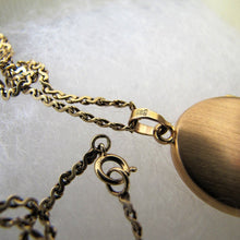 Charger l'image dans la galerie, Victorian Style 9ct Gold Locket, 9ct Gold Serpentine Chain - MercyMadge