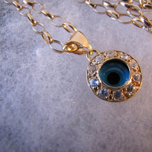 Cargar imagen en el visor de la galería, Vintage 14ct Gold Evil Eye Pendant & Chain